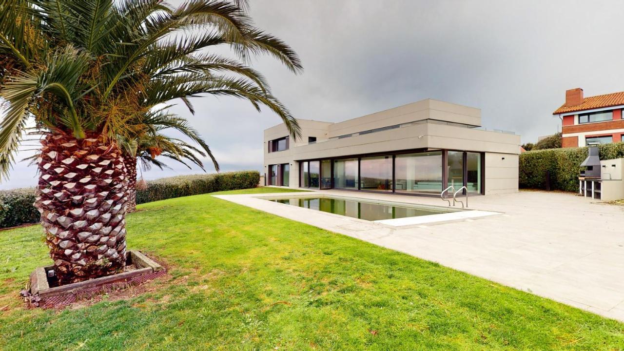 And Sea Villa *